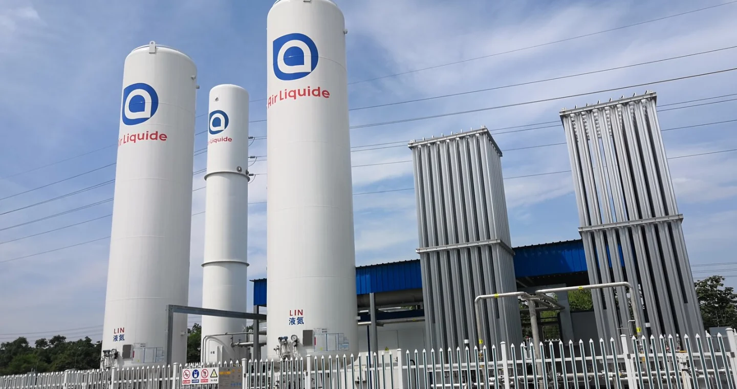 Bồn chứa khí hoá lỏng và bộ hoá hơi tại Air Liquide Việt Nam